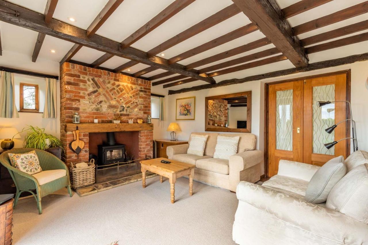 Host & Stay - Woodfalls Barn Burgh and Tuttington Exteriér fotografie