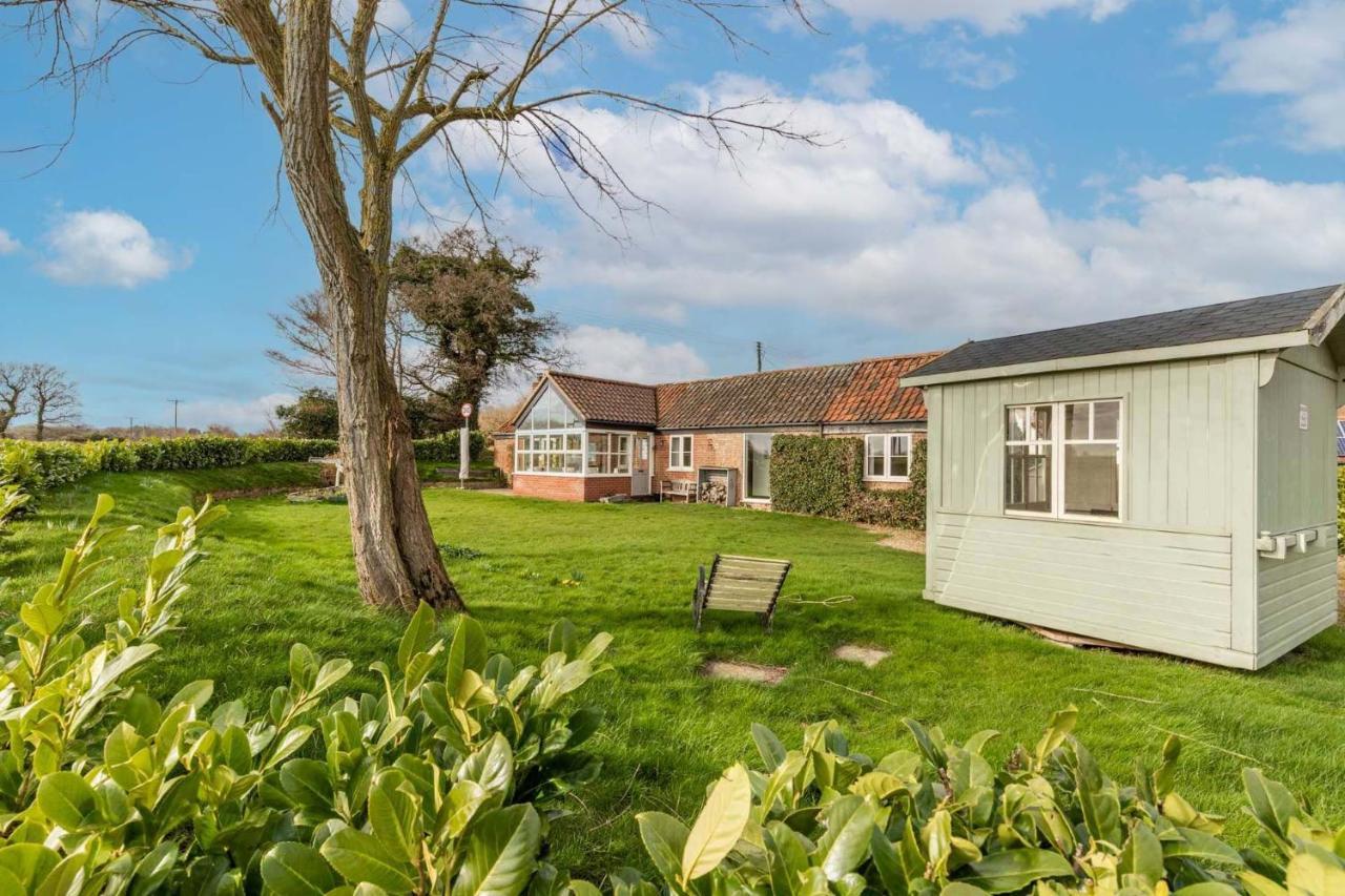 Host & Stay - Woodfalls Barn Burgh and Tuttington Exteriér fotografie