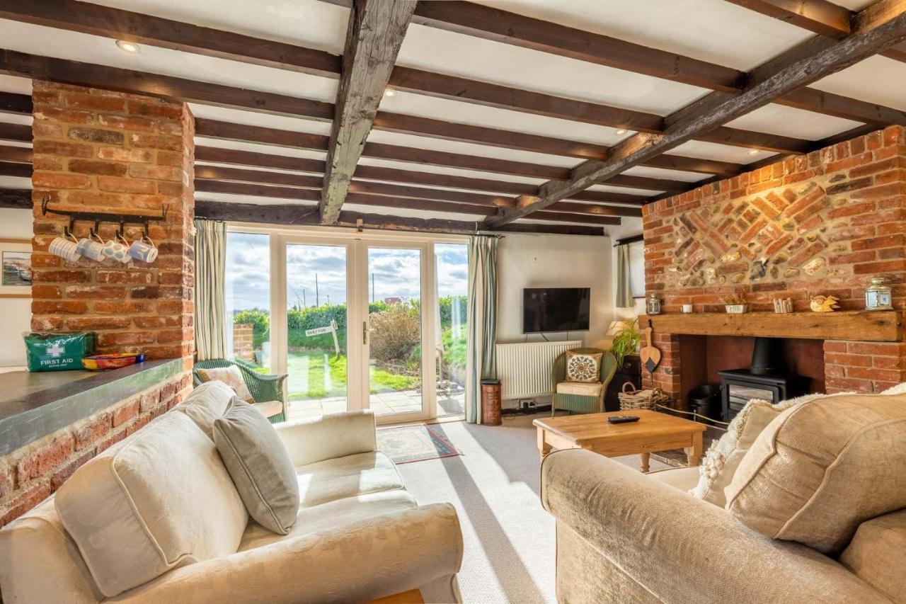Host & Stay - Woodfalls Barn Burgh and Tuttington Exteriér fotografie