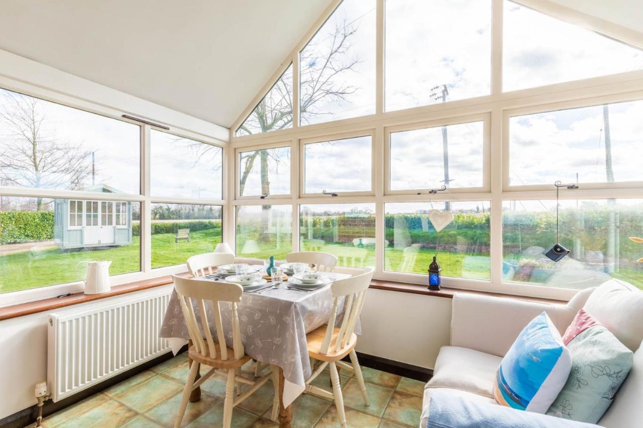 Host & Stay - Woodfalls Barn Burgh and Tuttington Exteriér fotografie