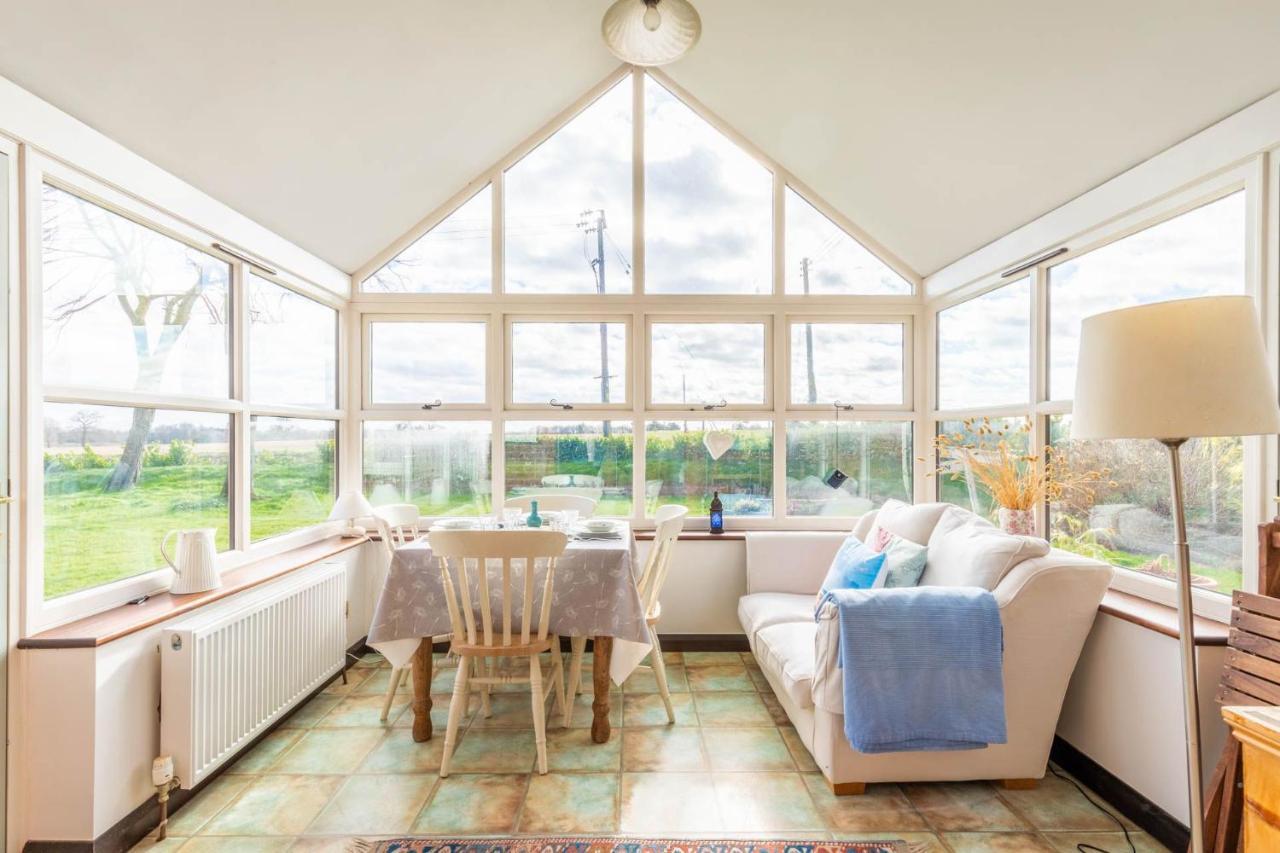 Host & Stay - Woodfalls Barn Burgh and Tuttington Exteriér fotografie