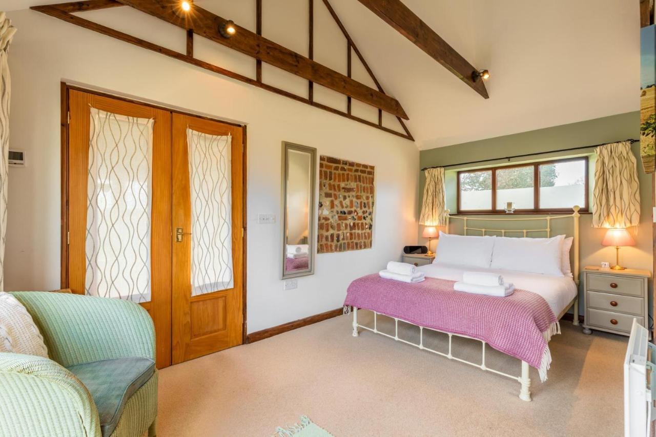 Host & Stay - Woodfalls Barn Burgh and Tuttington Exteriér fotografie