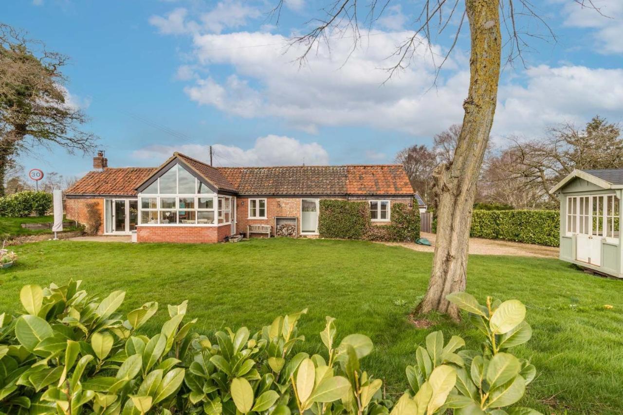Host & Stay - Woodfalls Barn Burgh and Tuttington Exteriér fotografie